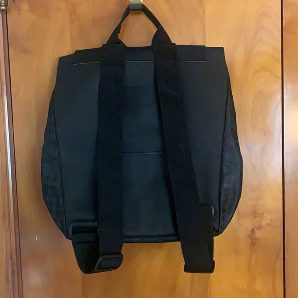 ☀️SALE☀️ Backpack - Picture 2 of 5